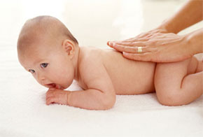 massaggio neonato